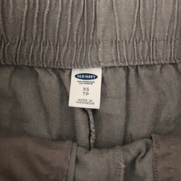 Linen shorts - Picture 2 of 5